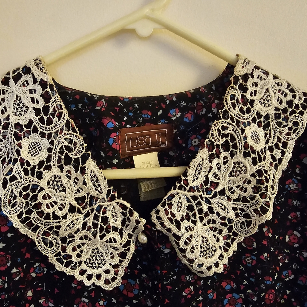 Vintage women's collared dress